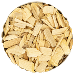 Nahaufnahme von schützendem Räucherwerk Holunderholz zur Visionsarbeit. Hochwertiges Naturprodukt aus der Kräuterdrogerie, Wien. 
